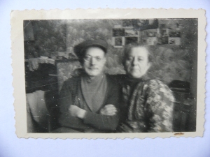 Moshe and Esther Lachman pictured at their apartment in Rue Belgrade, circa1942.